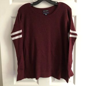 maroon sweater shirt